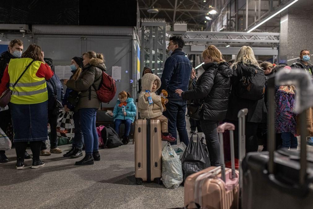 Ucrânia: Países bálticos pressionados com chegada de refugiados à região