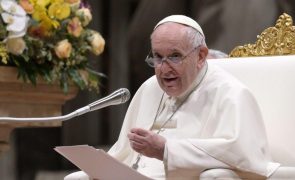 Papa Francisco não preside à Vigília Pascal devido a dor no joelho