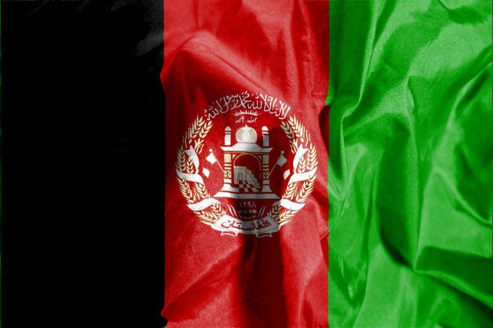 Sobe para 47 número de mortos em ataques das forças paquistanesas no Afeganistão