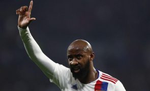 Lyon marca seis golos ao 'aflito' Bordéus, Nice volta a vencer e sobe a quarto