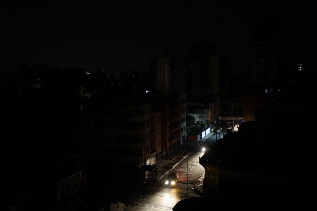 Dez estados da Venezuela sofrem cortes de energia elétrica
