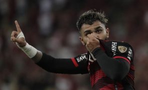 Flamengo, de Paulo Sousa, vence São Paulo e sobe ao segundo lugar do Brasileirão