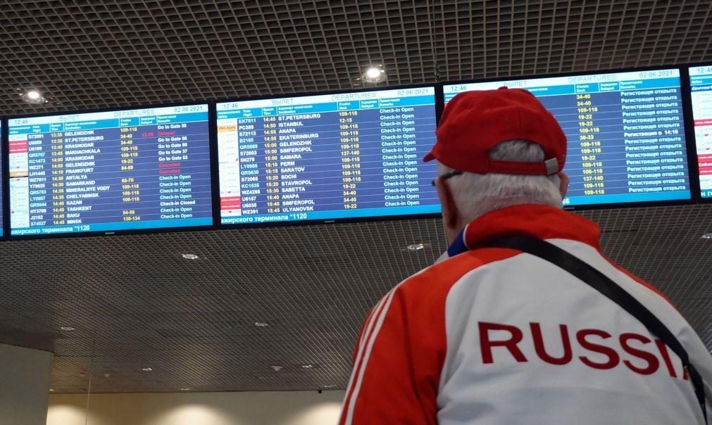 Ucrânia: Rússia mantém11 aeroportos encerrados no centro e sul do país