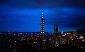 Canal de televisão de Taiwan pede desculpas após noticiar invasão chinesa
