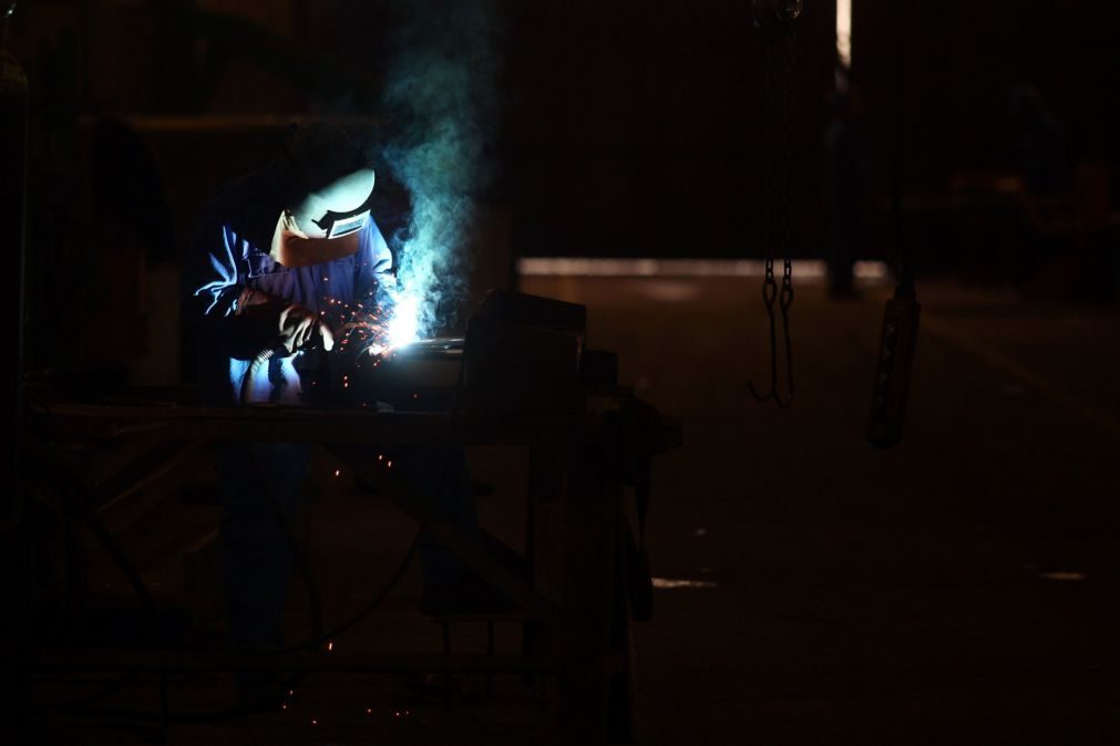 Portugal tem maior quebra da zona euro na produção industrial em fevereiro