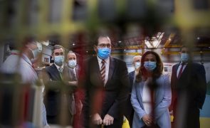 João Costa remete decisão sobres máscaras nas escolas para Conselho de Ministros