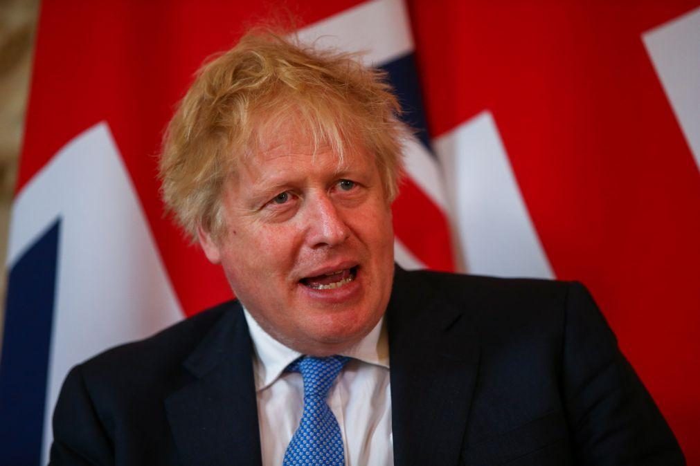 Parlamento britânico aprova inquérito ao PM Boris Johnson