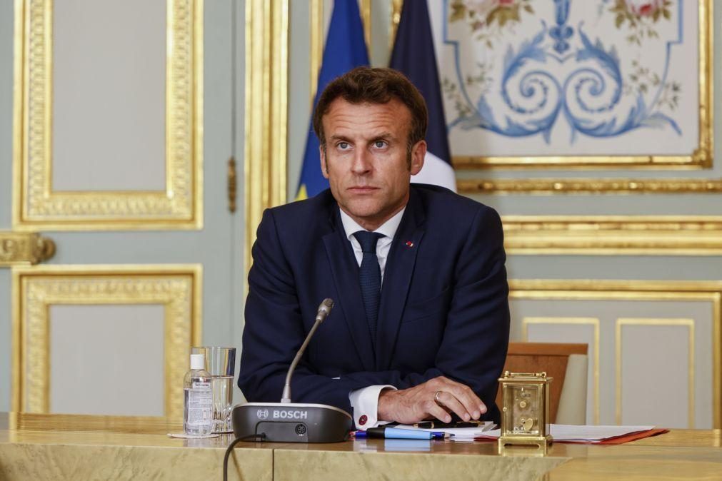 Macron alerta para risco de guerra civil em caso de vitória de Le Pen
