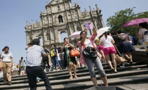 Número de visitantes em Macau cai 19,6% em março e 30,3% em termos anuais