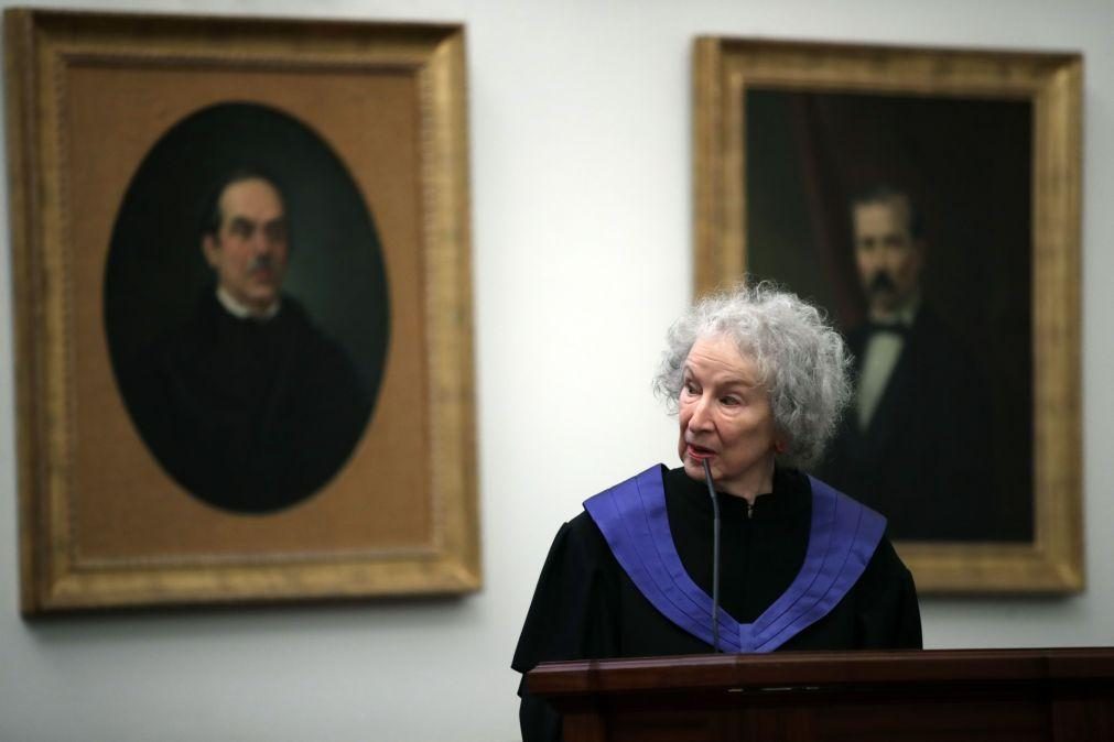 Margaret Atwood agradece 
