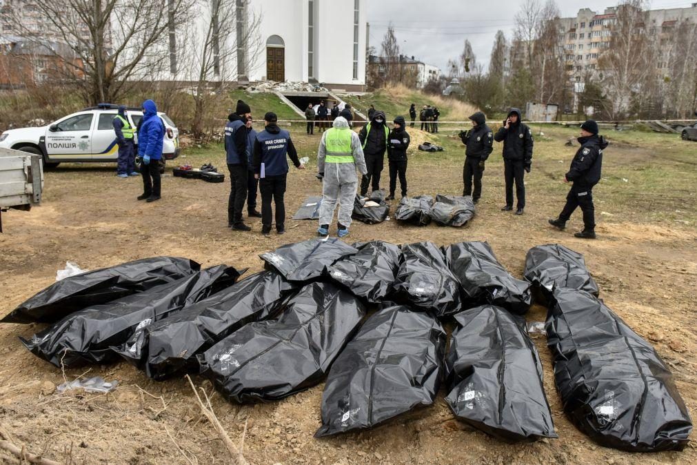 Ucrânia: 412 corpos exumados e recolhidos em Bucha
