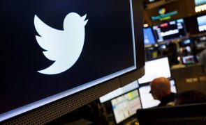 Wall Street segue em queda mas Twitter sobe perto de 4%