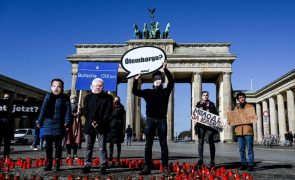 Ucrânia: Alemanha considera injustificável expulsão de diplomatas pela Rússia