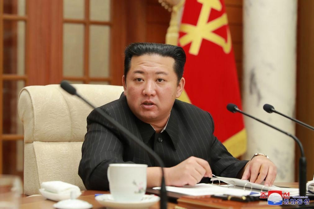Líder da Coreia do Norte avisa que vai reforçar o armamento nuclear do país