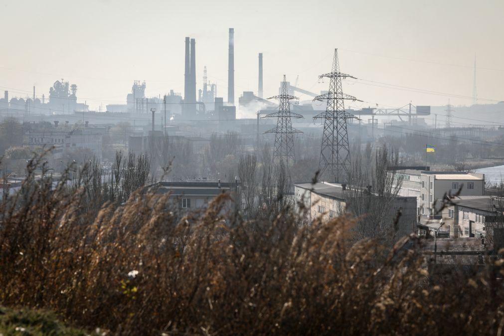 Ucrânia: Autarca de Mariupol diz que pessoas retidas na fábrica Azovstal não têm mantimentos