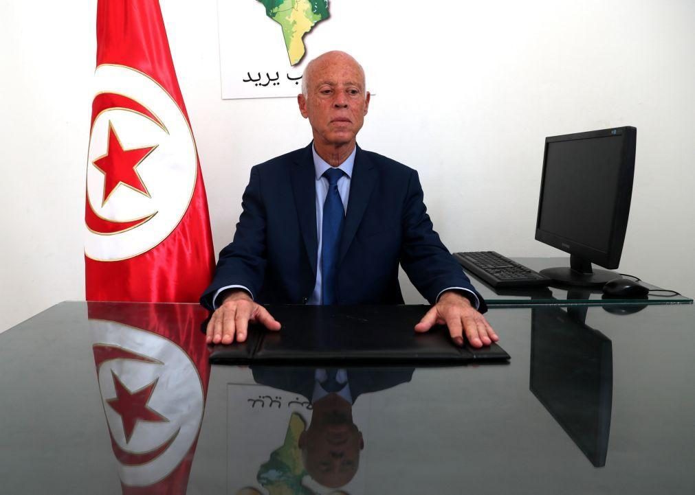 Presidente da Tunísia anuncia criação de comissão para redigir nova Constituição