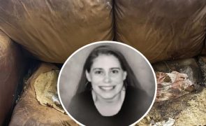 Mulher encontrada 'derretida' em sofá repleto de fezes humanas