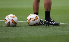 Liga e clubes de futebol repudiam decisão da Autoridade da Concorrência