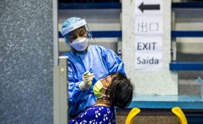 Covid-19: Macau oferece a idosos 'vouchers' até 30 euros para incentivar vacinação
