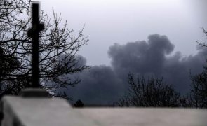 Ataques russos na cidade ocidental ucraniana de Lviv