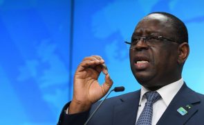 Presidente do Senegal diz que redes sociais são um cancro das sociedades modernas