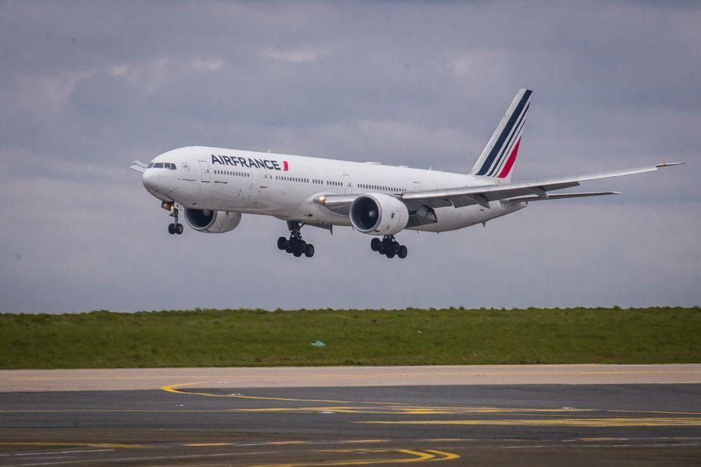 Air France-KLM passa de lucro a prejuízo de 552 ME até março mas está 