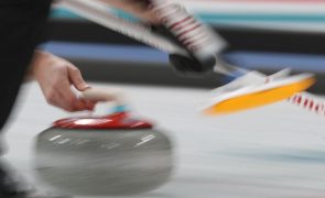 Seleção masculina conquista bronze no terceiro escalão do europeu de curling