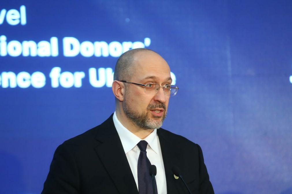 Primeiro-ministro da Ucrânia diz que metade do território está minado