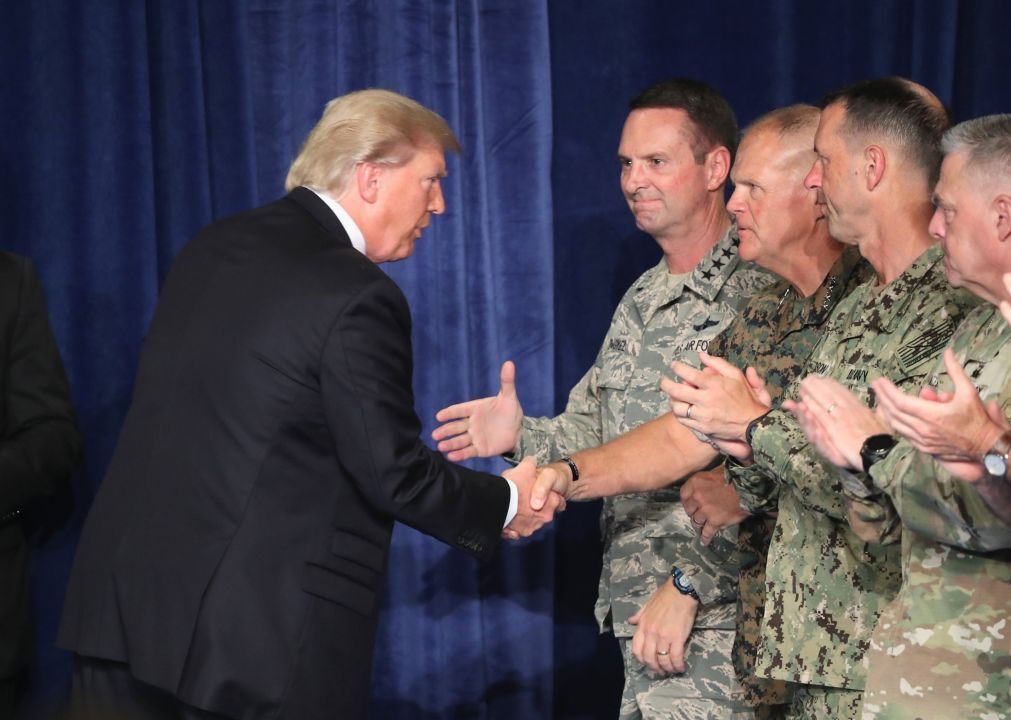 Donald Trump: Retirada rápida dos EUA do Afeganistão 