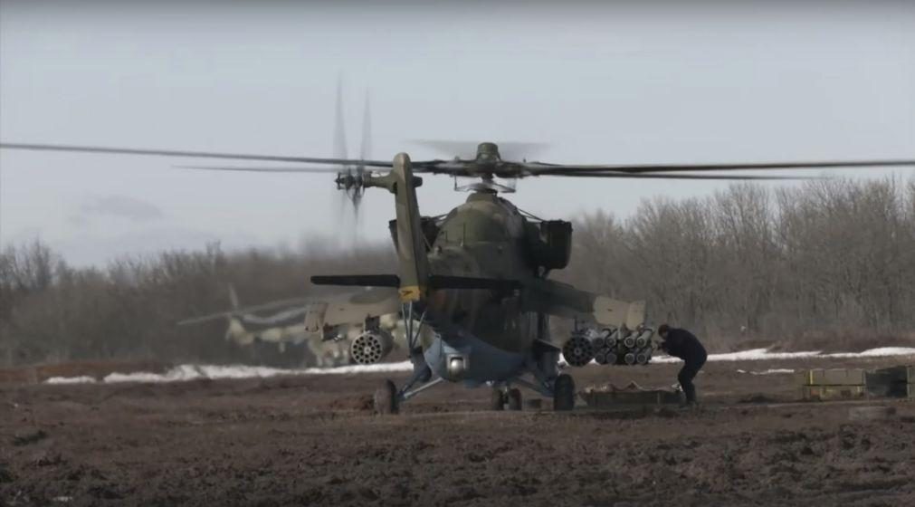 Ucrânia: Autoridades ucranianas noticiam intensos combates em Donbass