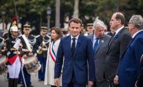 Emmanuel Macron comemora armistício da II Guerra Mundial em Paris
