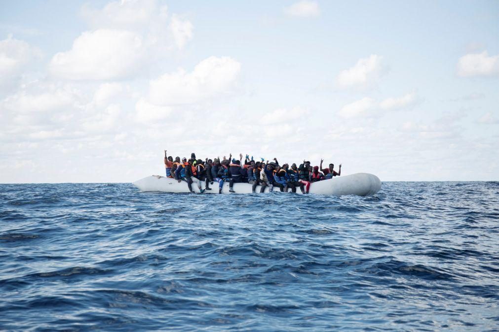 Navio Sea Watch 4 transporta 145 migrantes depois de resgates no Mediterrâneo