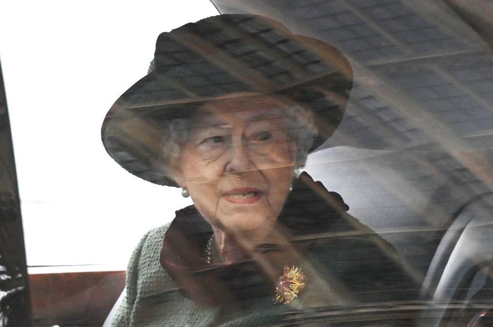 Rainha Isabel II falha abertura oficial do Parlamento  
