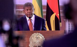 PR angolano suspende saídas para o estrangeiro de membros do Governo central e local