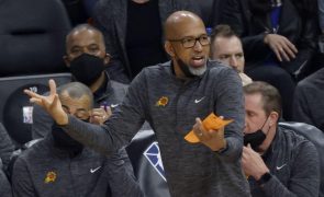 Treinador dos Phoenix Suns eleito melhor do ano na NBA