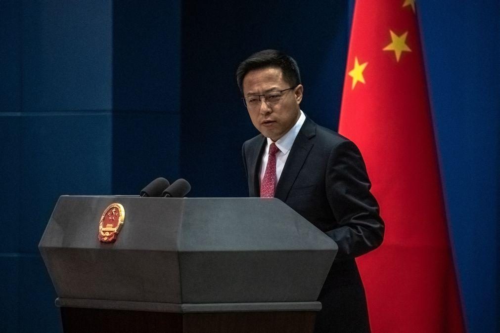 China classifica críticas da OMS à política de 'zero casos' de covid-19 como 