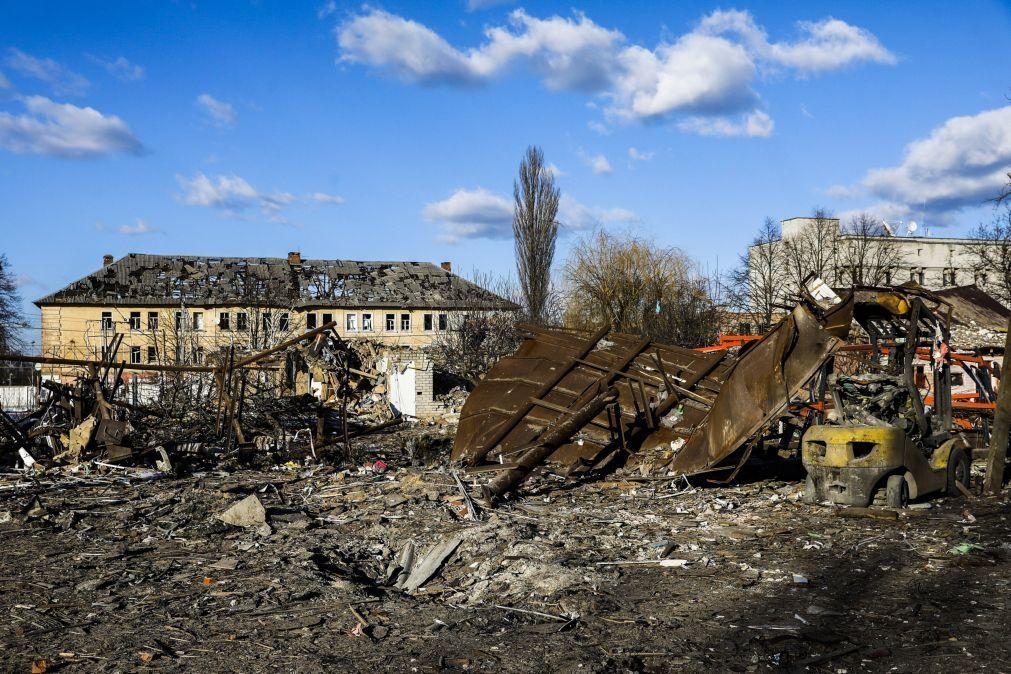 Rússia ataca mais de 500 alvos ucranianos e destrói 17 depósitos de munições