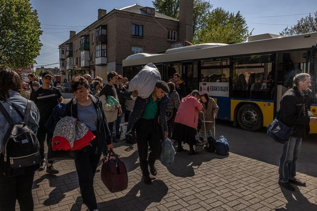 Mais de seis milhões de ucranianos refugiados no estrangeiro