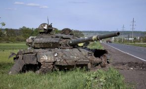 Tropas russas estão a retirar-se dos arredores de Kharkiv