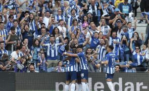 FC Porto celebra título com vitória frente ao Estoril Praia e recorde de pontos