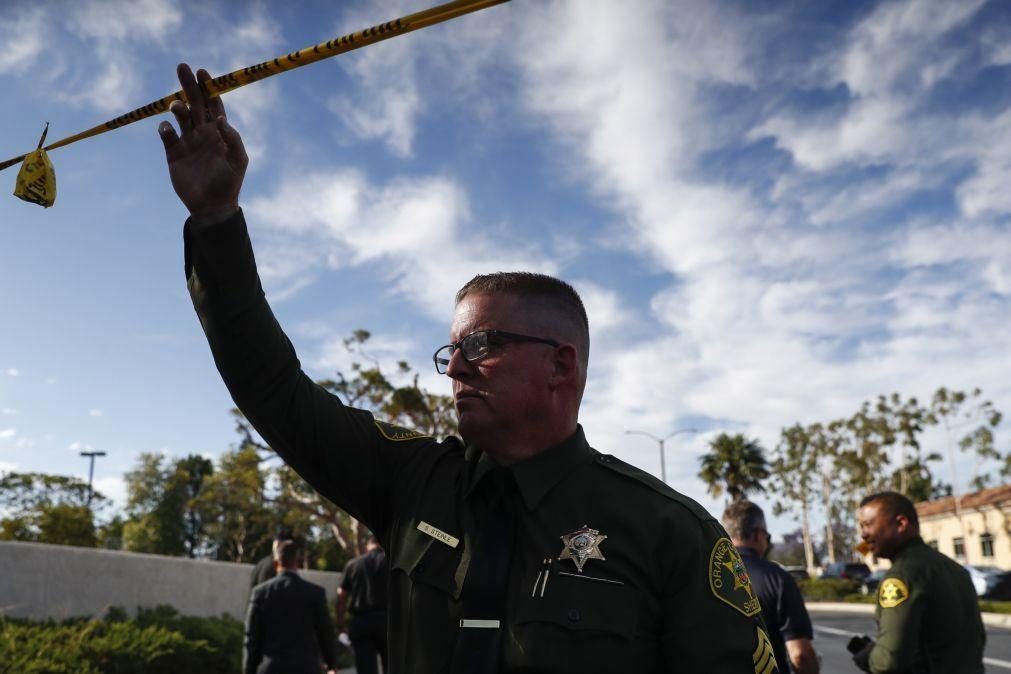 Um morto e cinco feridos em tiroteio numa igreja perto de Los Angeles