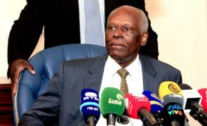 Estado de saúde de ex-PR angolano divide família e Presidência