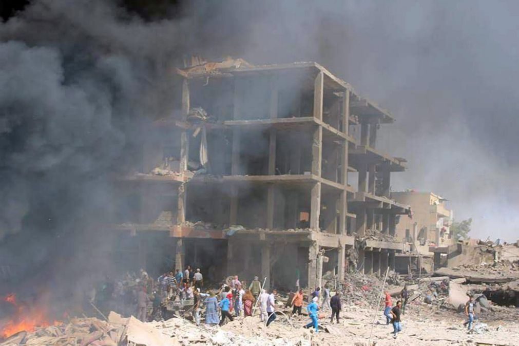 Milhares de mortos em bombardeamentos da coligação internacional na Síria