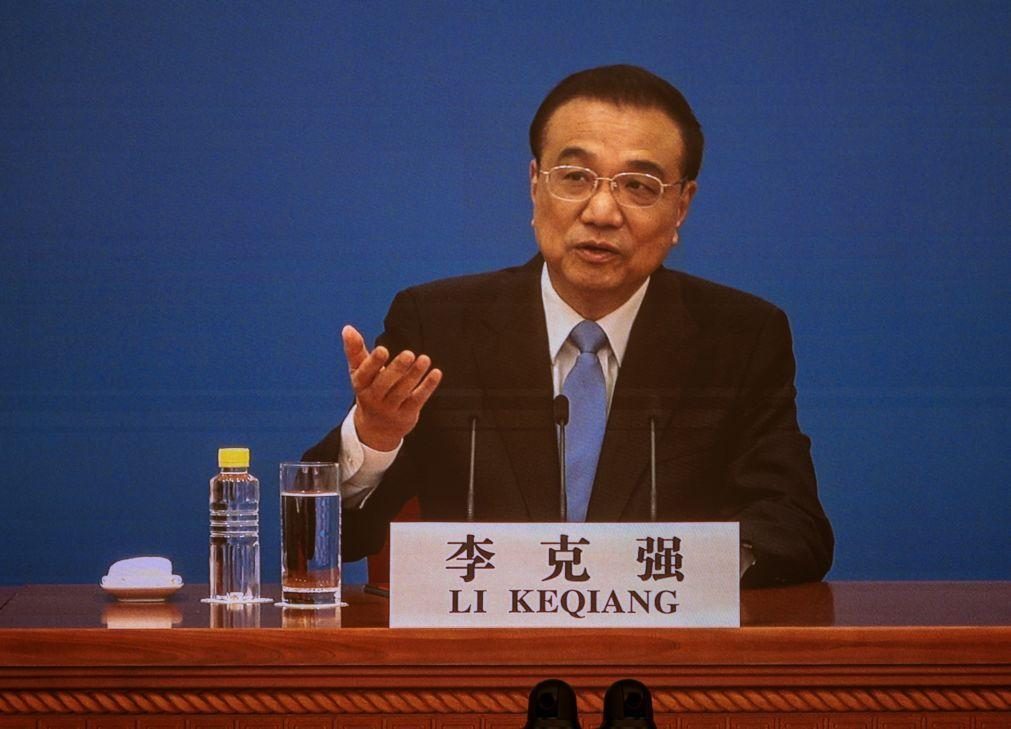 Covid-19: PM chinês pede a todos os agentes do país apoio 