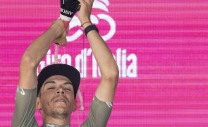 Giro: Stefano Oldani vence 12.ª etapa, Juan Pedro López segue líder