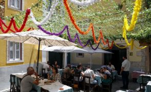 Covid-19: População deve proteger-se durante Festas de Lisboa e cidade continuar aberta, diz Moedas