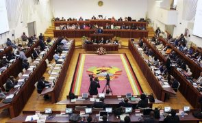 Economia domina fecho do primeiro período de plenárias no parlamento moçambicano