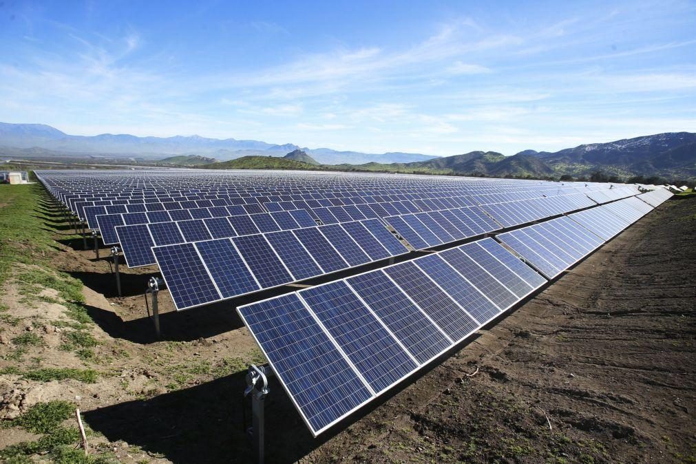 Solenova inicia construção do primeiro projeto fotovoltaico do Namibe, no sul de Angola