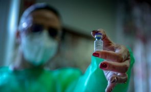 Covid-19: Açores arrancaram hoje com 2.ª dose de reforço da vacina
