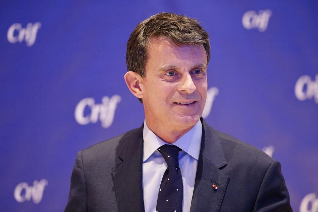 Manuel Valls elege como adversário nas legislativas francesas o 